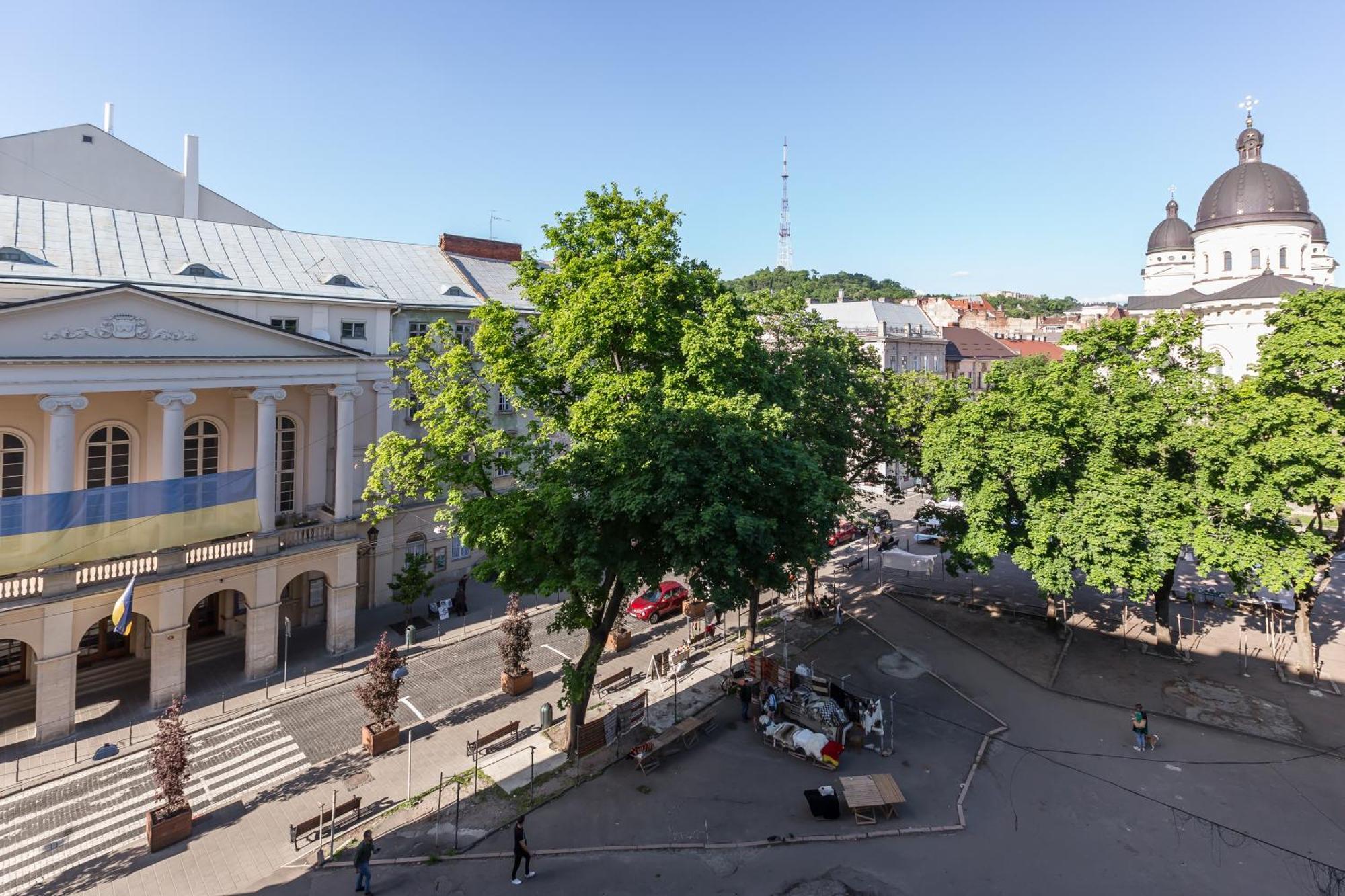 Квартира Віп В Центрі На Вулиці Проспект Свободи 22 Біля Оперного Театру Біля Вернісажу リヴィウ エクステリア 写真
